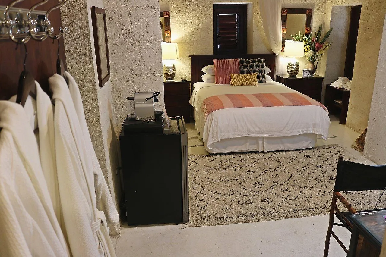 Hotel Sweetfield Manor Bridgetown Inn