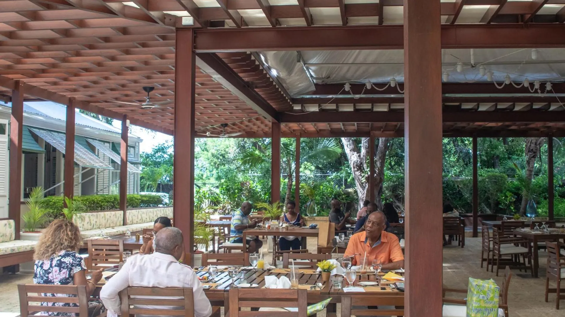 Hotel Sweetfield Manor Bridgetown Inn